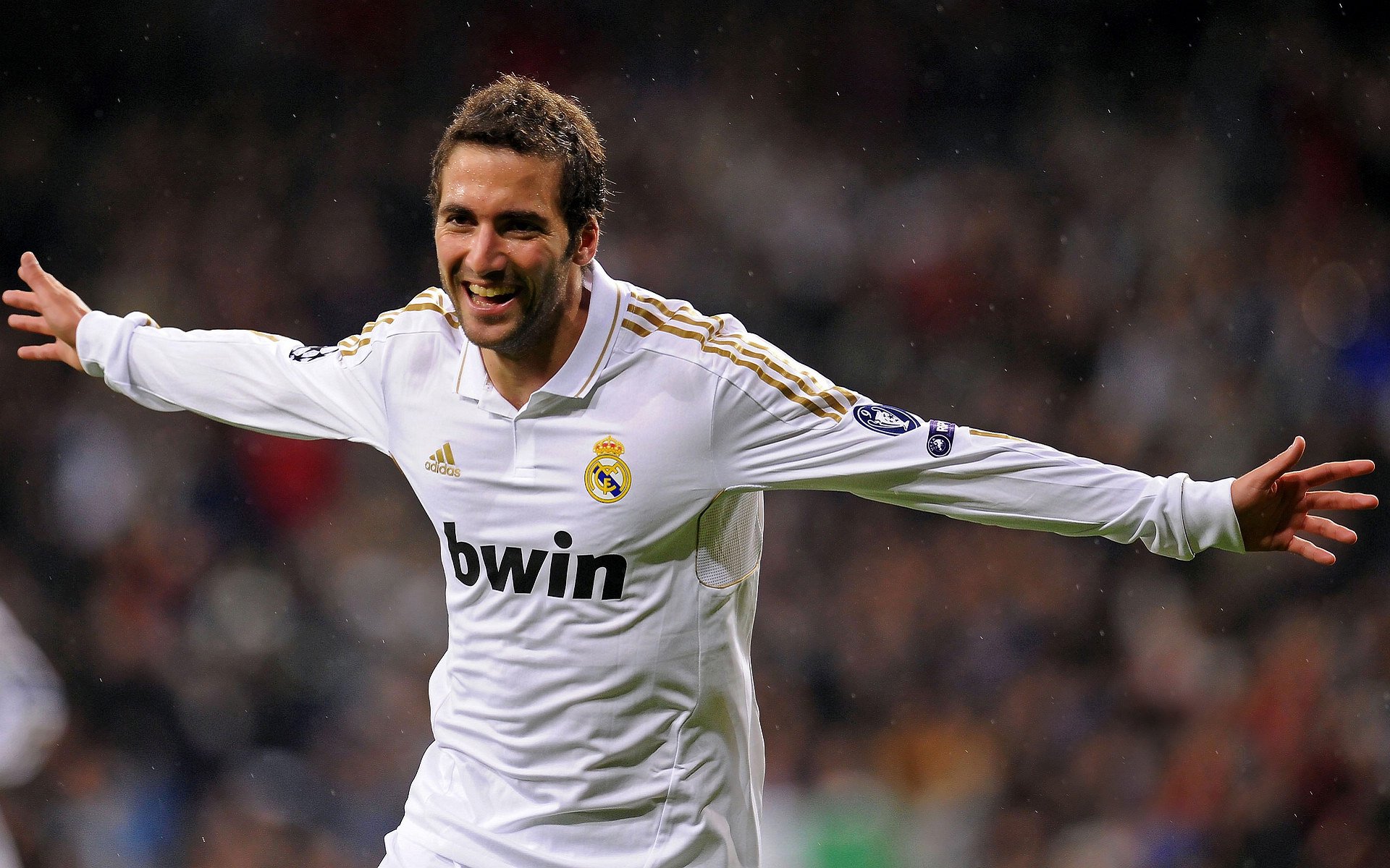 “马科斯·梅特罗的精准防守与快速进攻，成就阿根廷美洲狮队的致命武器”